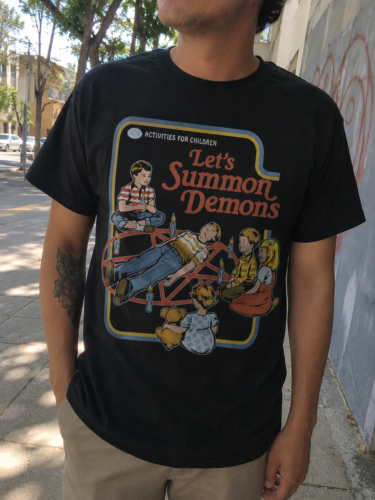 Playera | Lets Summon Demons Poster Retro photo review